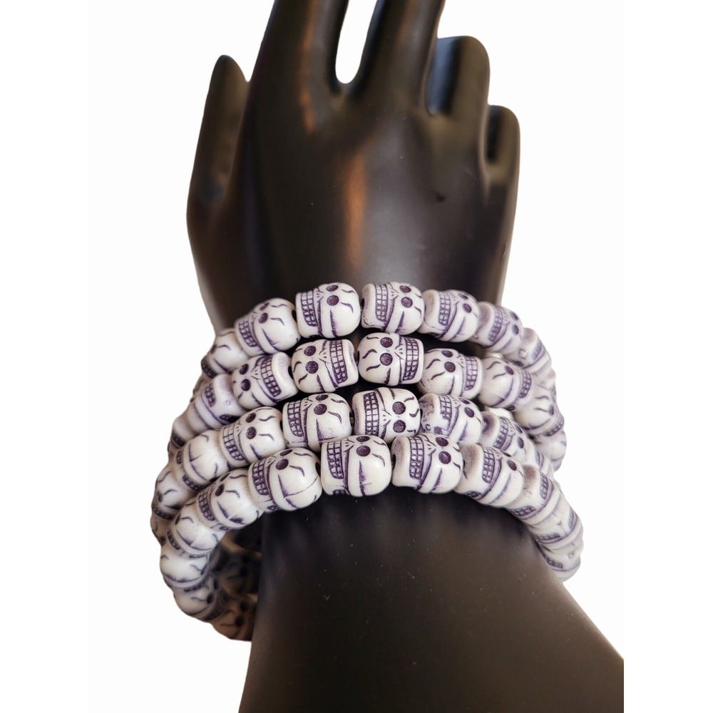 4 Beaded Skulls Elastic Bracelets Halloween Party Costume Jewelry Skeleton